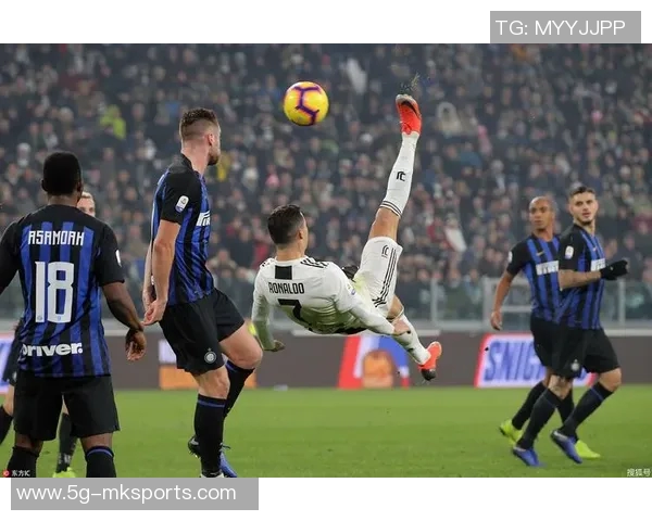 过年欢乐夜摩根感叹精彩时刻C罗再展绝技倒钩进球引热议